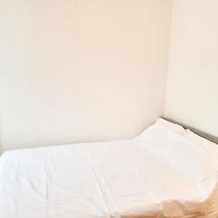 Prestige Et Raymond Apartment *
